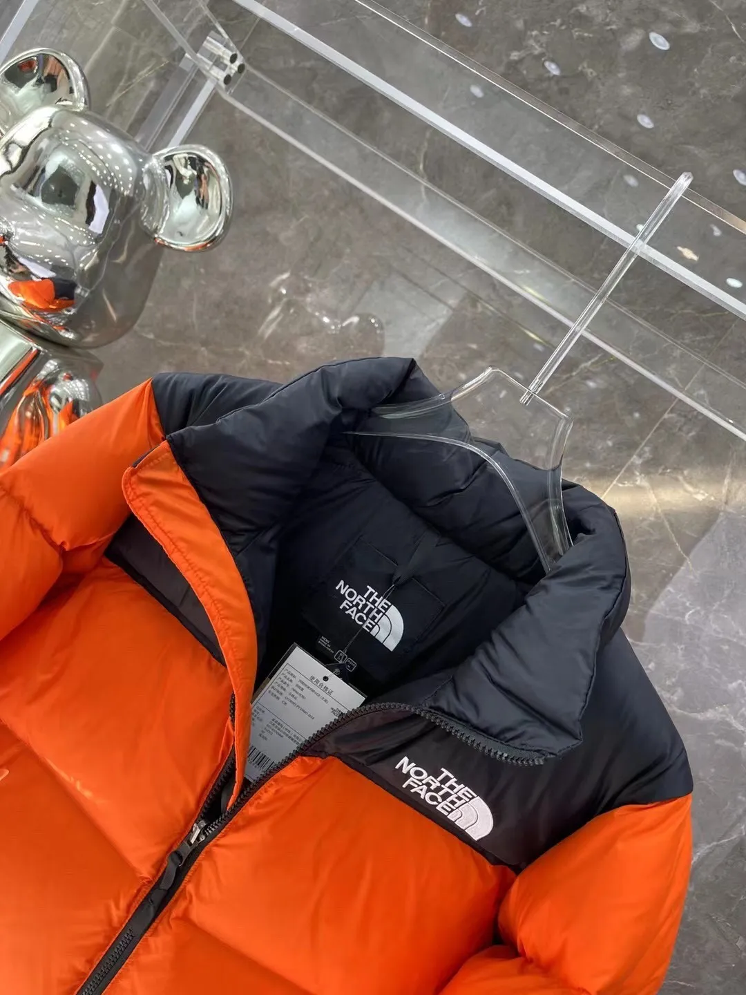 Quality 【The North Face 1996Nuptse 1996/Classic / / 】 ： The North Face" 、 。 The North Face" 。 The North Face。 。 , 。 The North Face" , Yosemite Half Dome, 。 + ： ✅ ：RDS Quality 700 / 280g ✅ ： ✅ ：YKK ISO 9000Quality ZP ✅ ：340TPremium ✅ ： ， ， Lightweight 。 ： ： DWR (DWR ） ～ ： 700 （RDS ) 1990 ， ， ， ， Lightweight 。